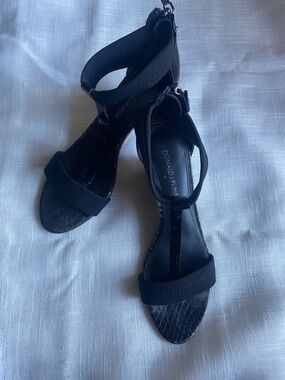 David J. Pilner Sandal 7.5 Black Ankle Strap Wedge Evening Padded Heel Zip